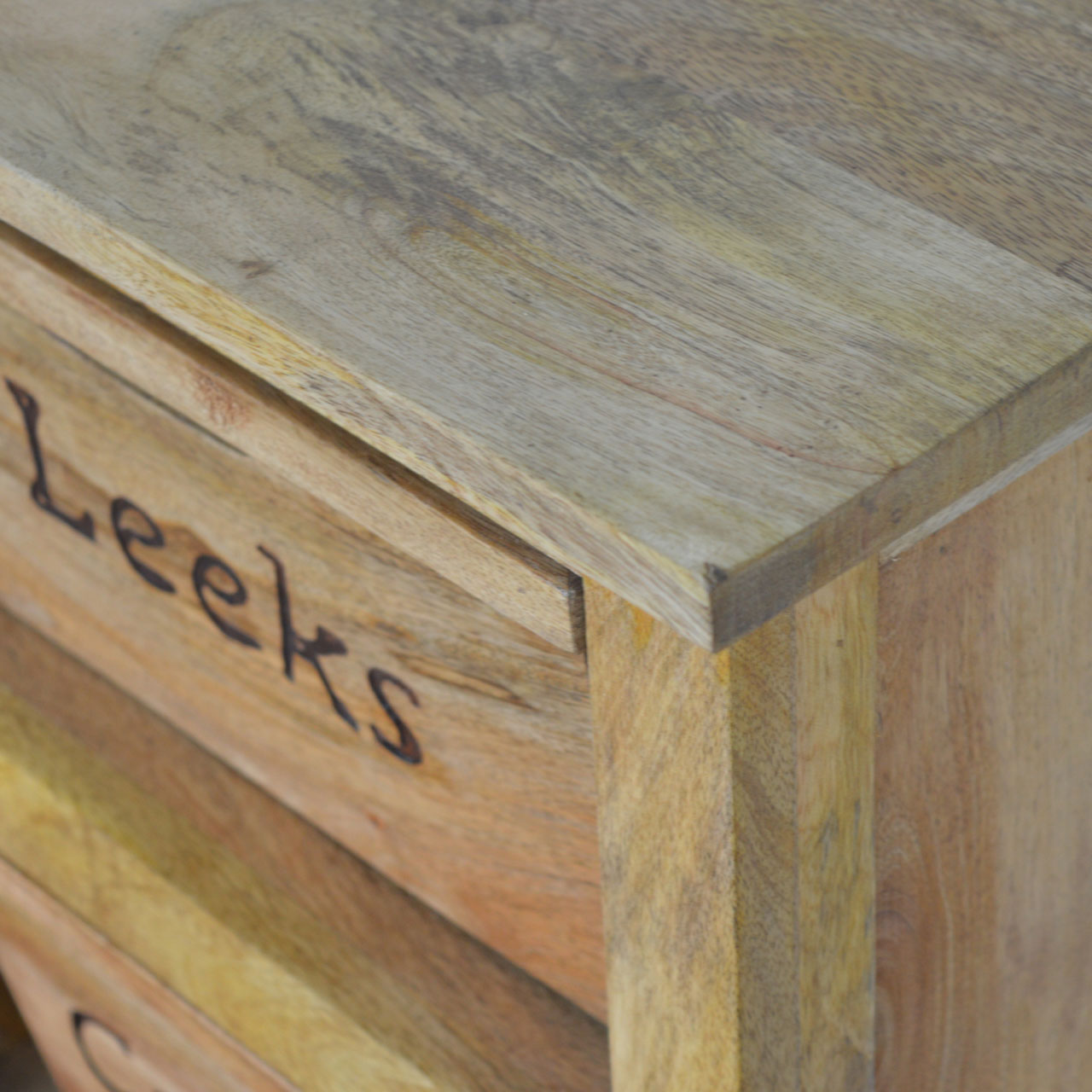 in033 carved kitchen cabinet