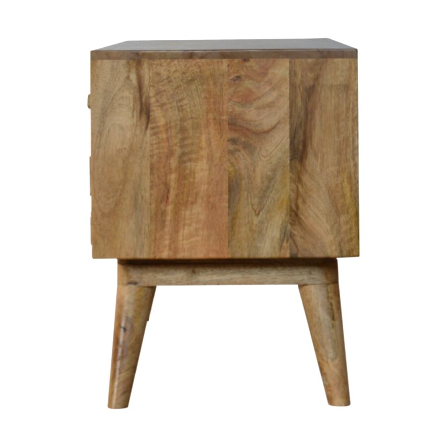 in724 diamond carved media unit